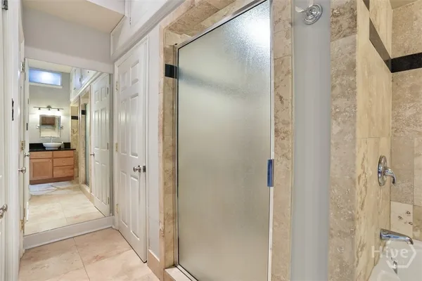 $2,200 | 50 Barnard Street, Unit 203, Savannah, GA 31401