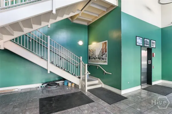 $2,200 | 50 Barnard Street, Unit 203, Savannah, GA 31401