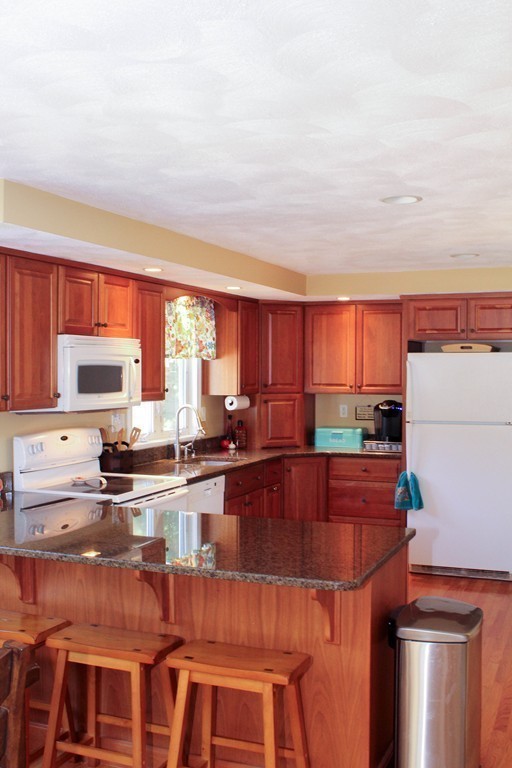 47 Gilman Road Billerica, MA 01862 - Photo 3 of 20