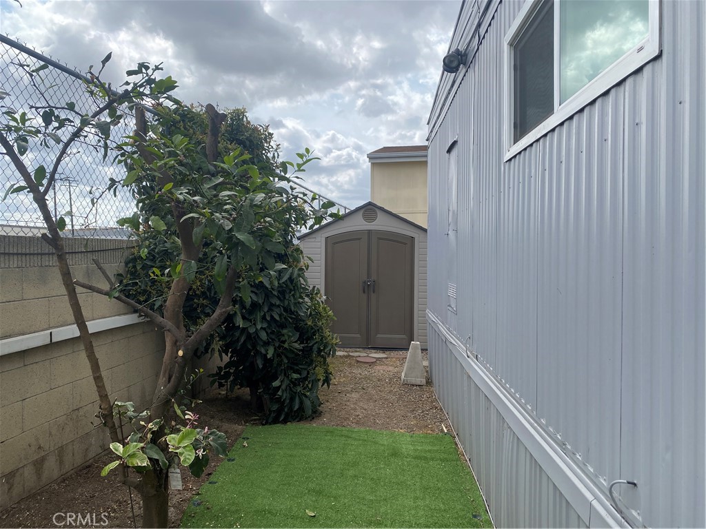 7 Magnolia Via Anaheim, CA 92801 - Photo 6 of 29