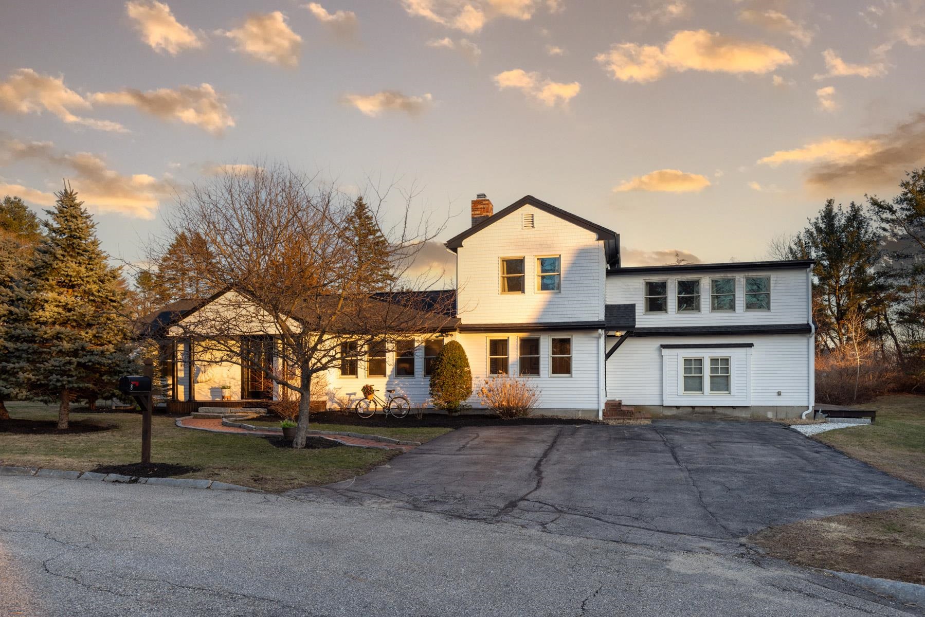 8 Pineview Drive Dover, NH 03820 - Photo 3 of 51