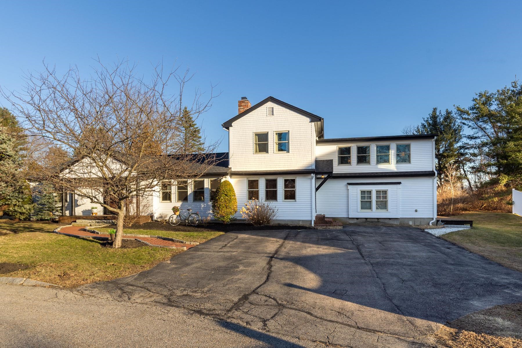 8 Pineview Drive Dover, NH 03820 - Photo 7 of 51