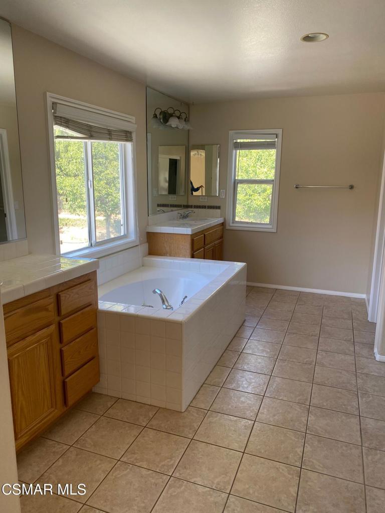 2559 Parade Avenue Simi Valley, CA 93063 - Photo 12 of 19