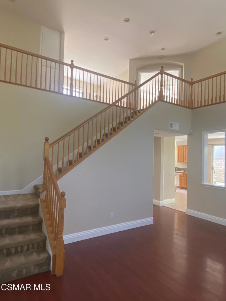 2559 Parade Avenue Simi Valley, CA 93063 - Photo 2 of 19