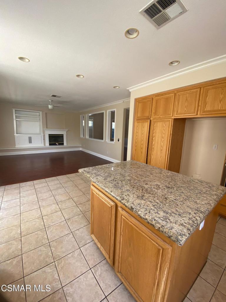 2559 Parade Avenue Simi Valley, CA 93063 - Photo 5 of 19