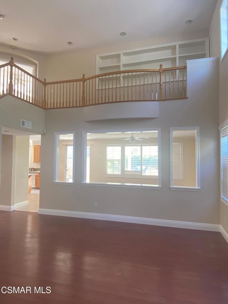 2559 Parade Avenue Simi Valley, CA 93063 - Photo 6 of 19