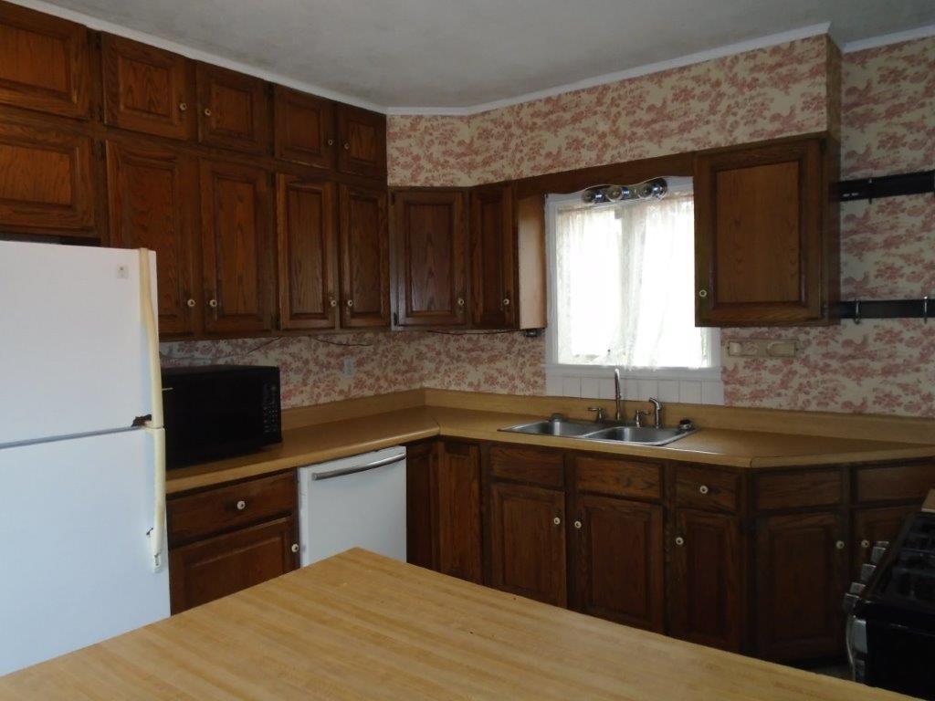 149 River Road Benton, ME 04901 - Photo 5 of 26 Kitchen