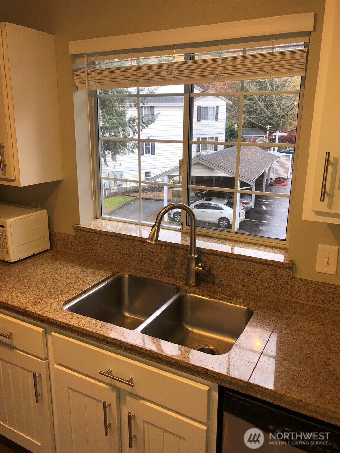 580 Front Street South, Unit D312 Issaquah, WA 98027 - Photo 3 of 15