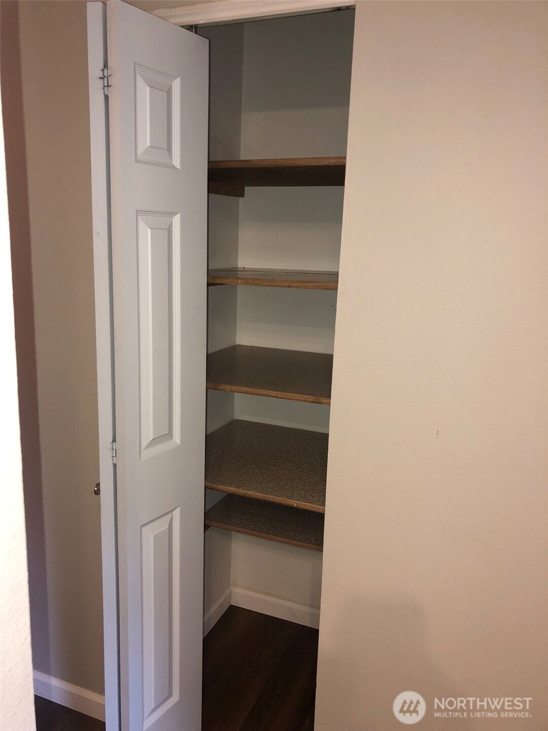 580 Front Street South, Unit D312 Issaquah, WA 98027 - Photo 4 of 15