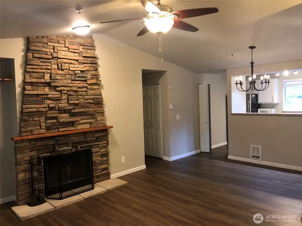 $2,700 | 580 Front Street South, Unit D312, Issaquah, WA 98027