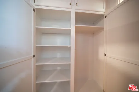 $2,650 | 927 6th Street, Unit 1, Santa Monica, CA 90403