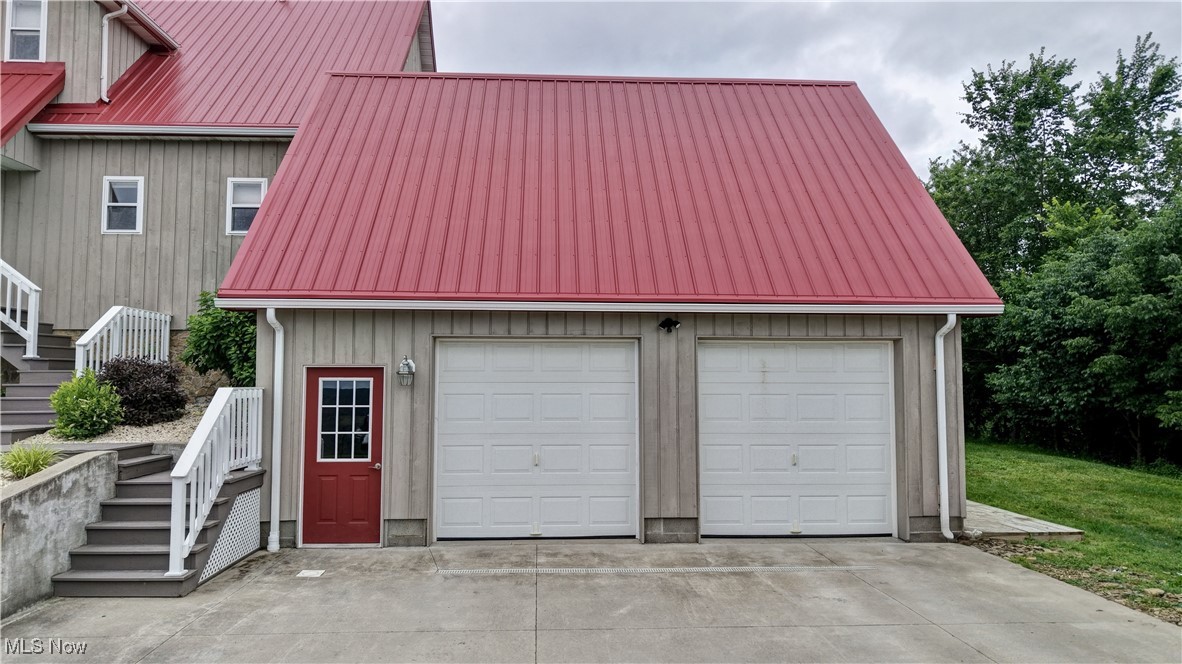 85551 Beagle Club Road Scio, OH 43988 - Photo 4 of 44 2 car attached garage