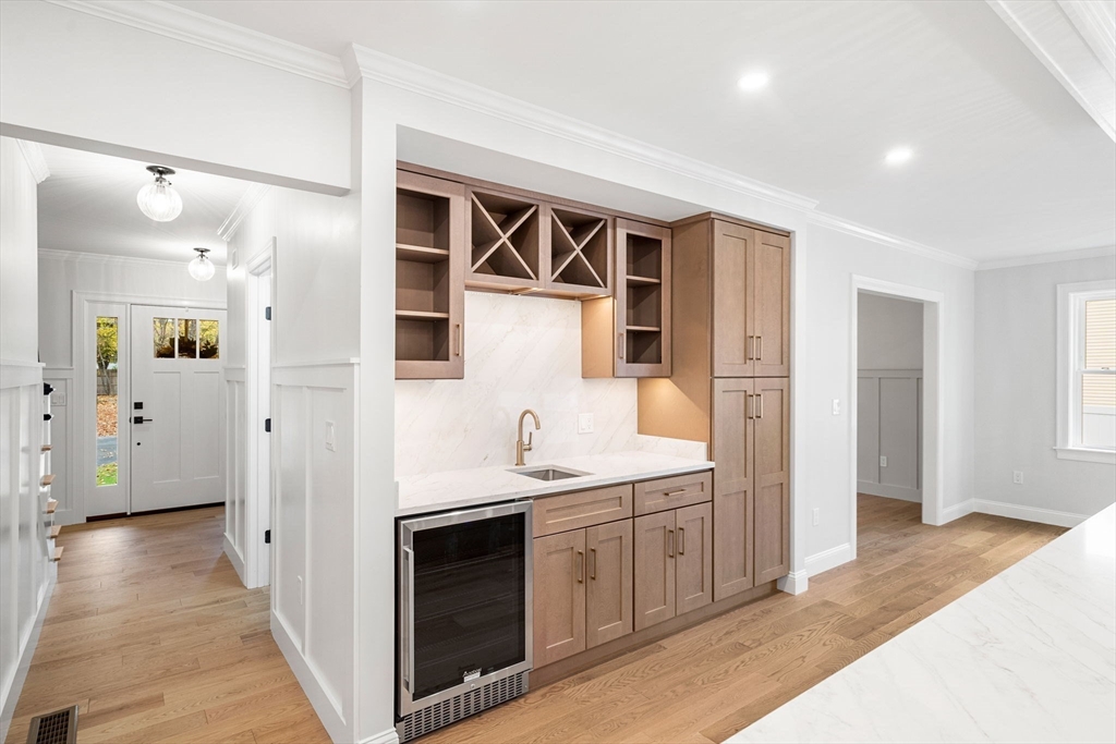 4 Patti Road Beverly, MA 01915 - Photo 7 of 42 Gallery Image 7