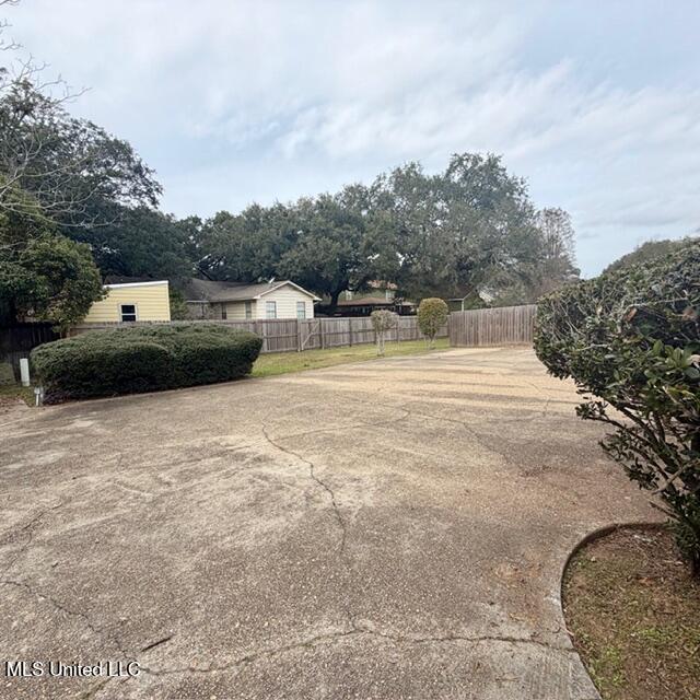 1301 Heidenheim Street Pascagoula, MS 39581 - Photo 9 of 69 IMG_6438