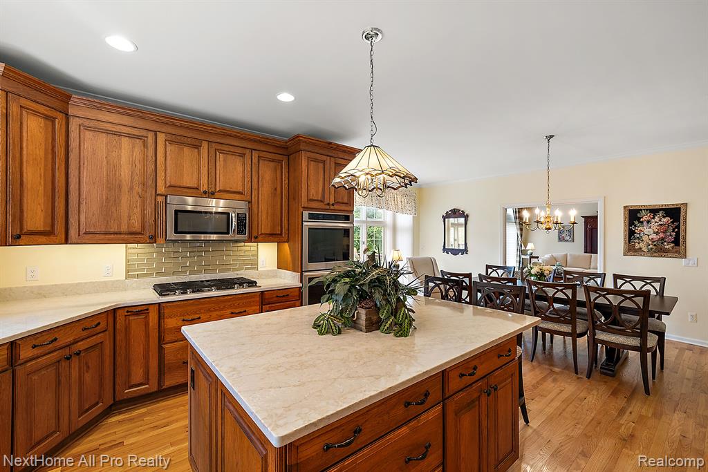 2012 Hickory Trail Drive Rochester Hills, MI 48309 - Photo 35 of 80