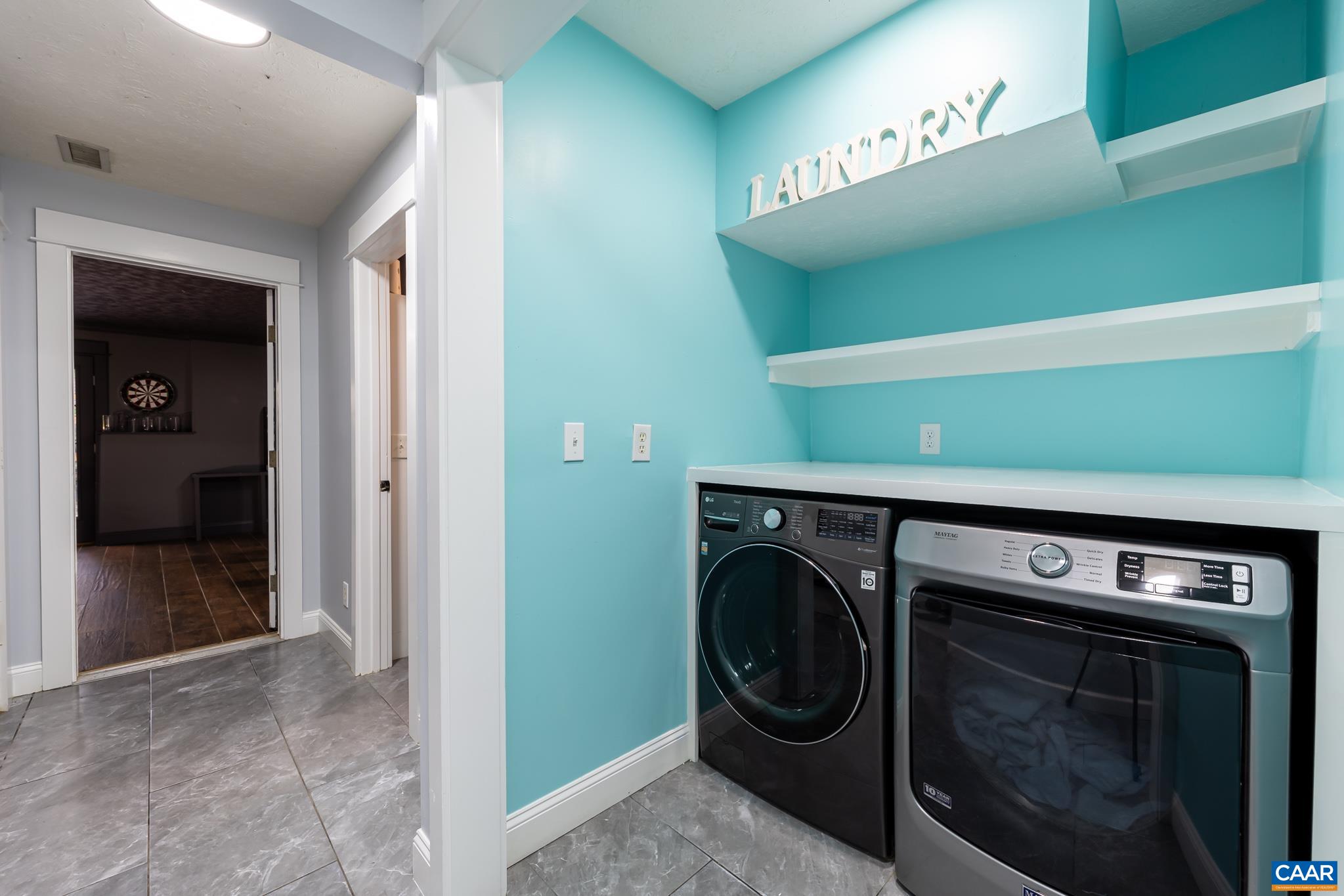 35 Brougham Road Palmyra, VA 22963 - Photo 20 of 27 a utility room with dryer and washer