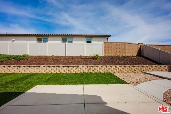 $689,000 | 2060 Horizon Avenue, Banning, CA 92220
