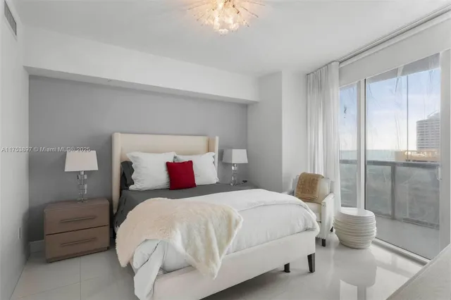 $6,100 | 495 Brickell Avenue, Unit 805, Miami, FL 33131