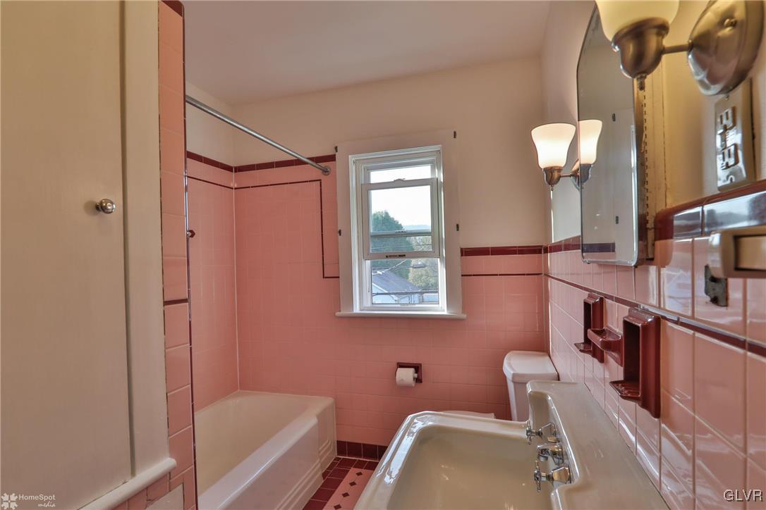 1522 Spring Street Bethlehem, PA 18018 - Photo 23 of 50 Gallery Image 23