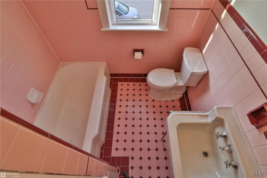 1522 Spring Street Bethlehem, PA 18018 - Photo 24 of 50 Gallery Image 24
