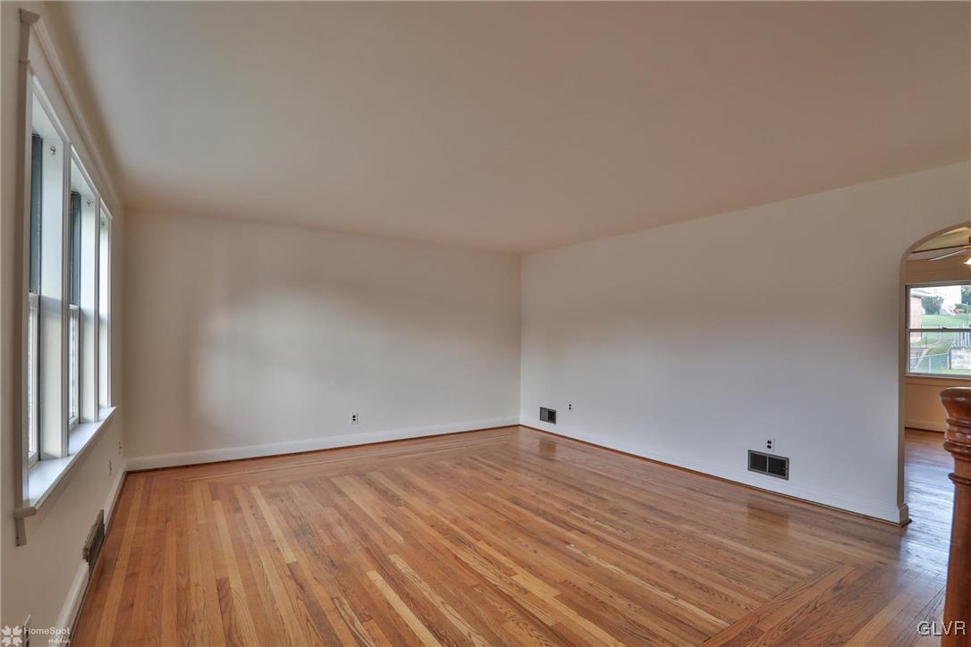 1522 Spring Street Bethlehem, PA 18018 - Photo 6 of 50 Gallery Image 6