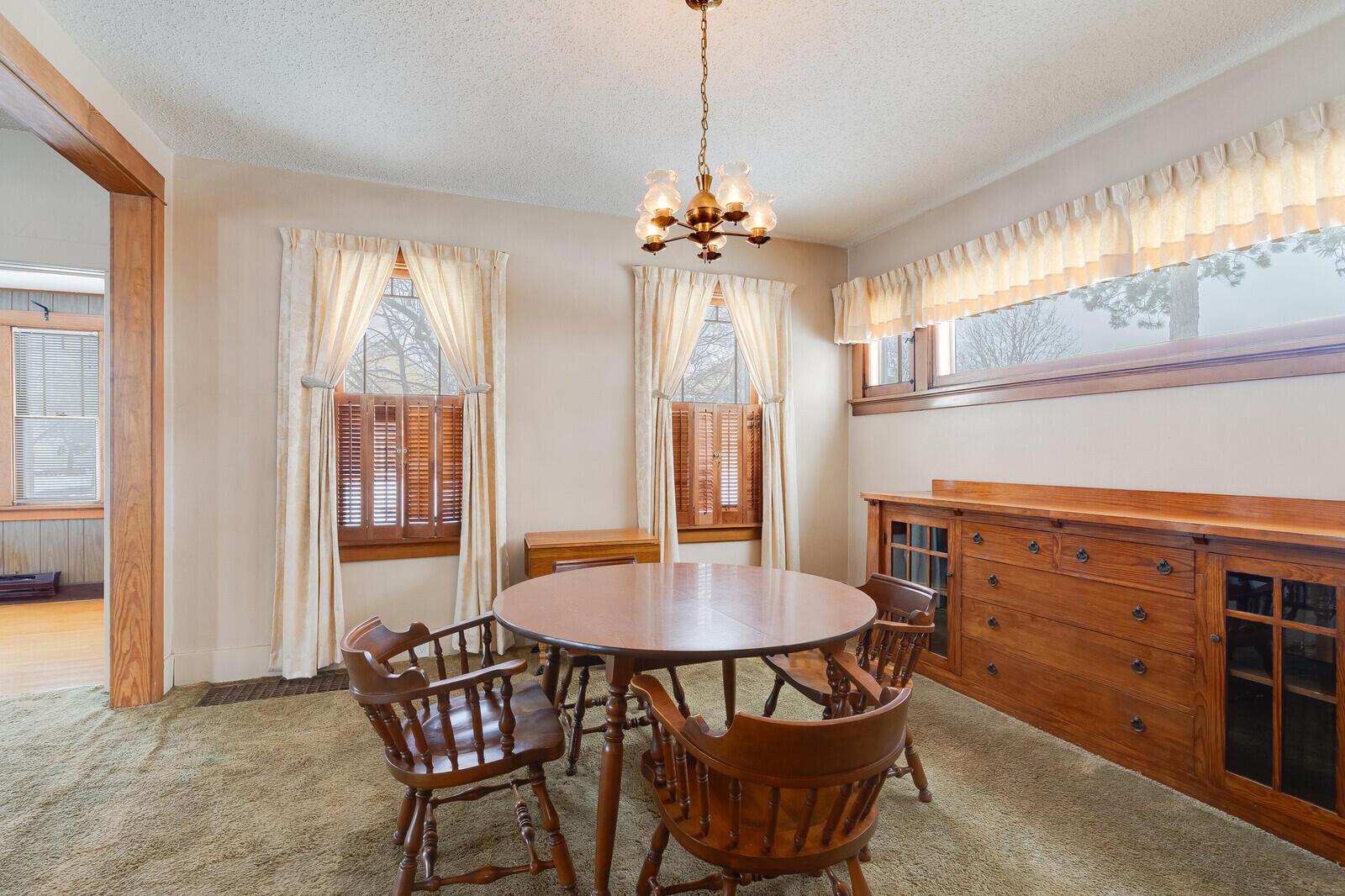 2405 State Street La Crosse, WI 54601 - Photo 16 of 31 16_2405StateSt_DiningRm1_mls