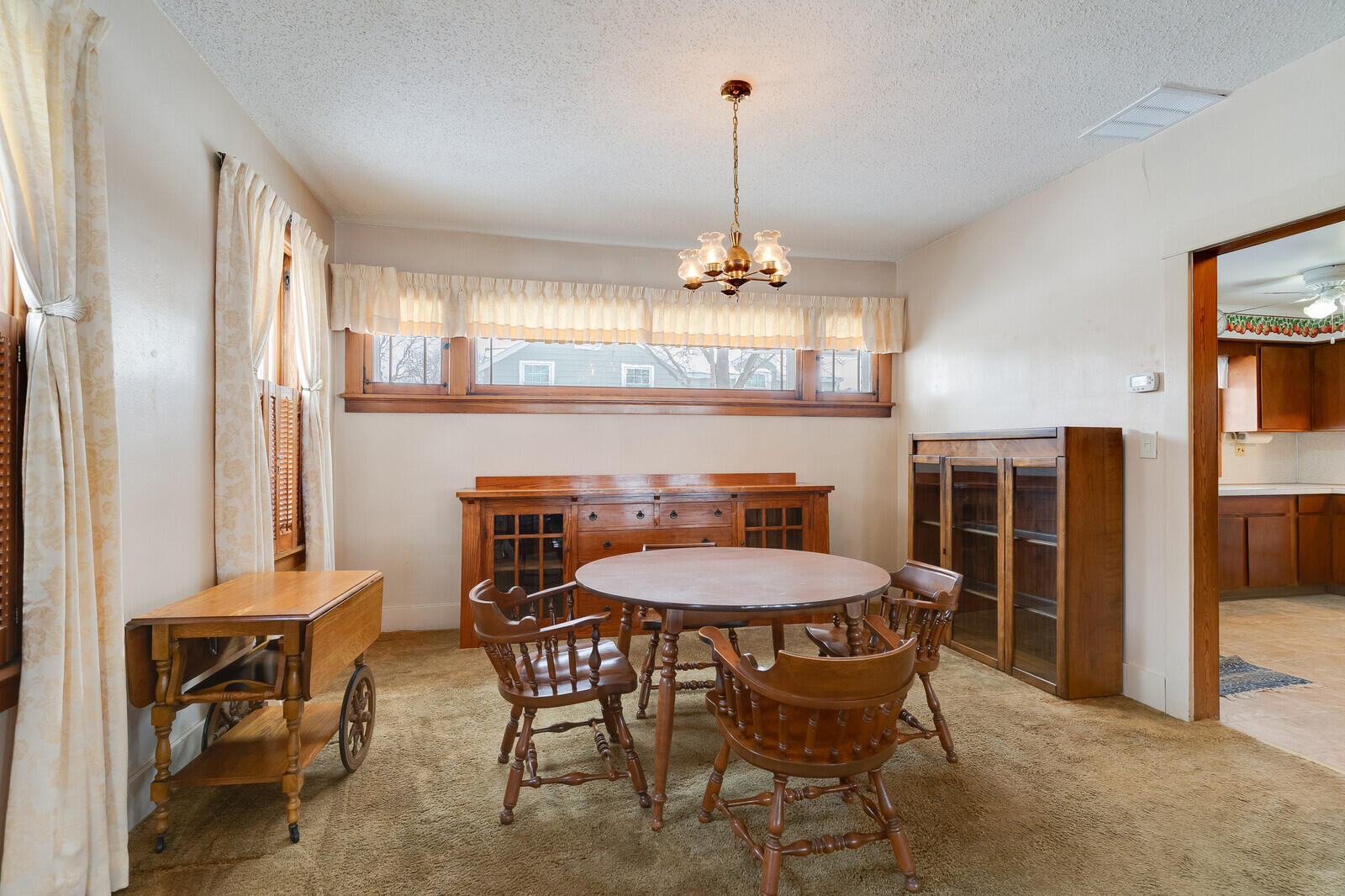 2405 State Street La Crosse, WI 54601 - Photo 17 of 31 17_2405StateSt_DiningRm2_mls