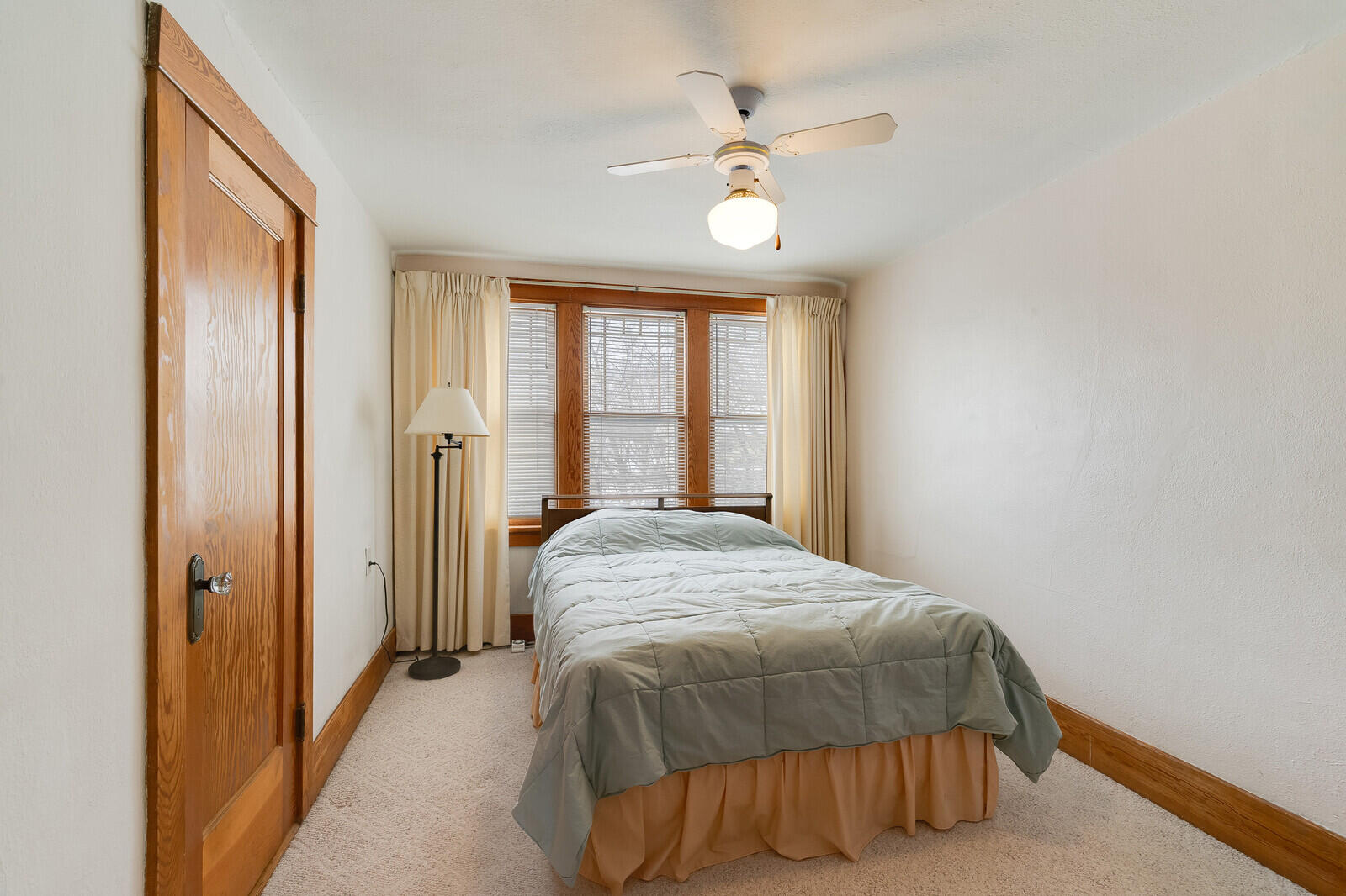 2405 State Street La Crosse, WI 54601 - Photo 25 of 31 25_2405StateSt_Bedroom2_mls