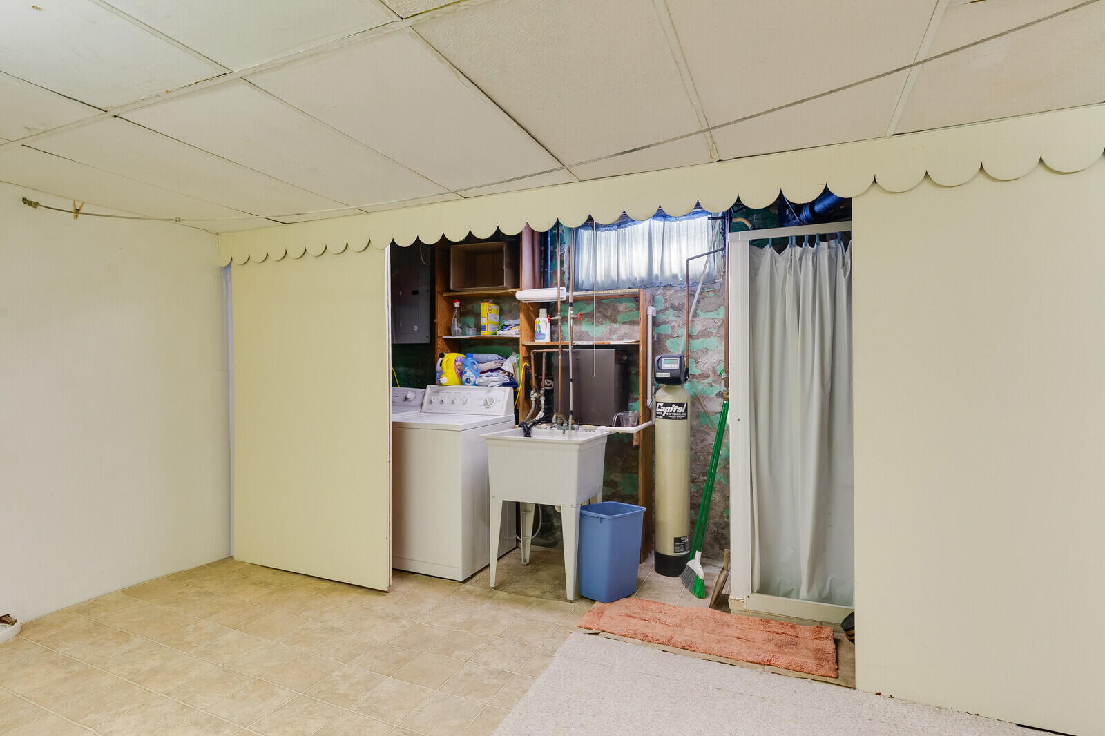 2405 State Street La Crosse, WI 54601 - Photo 30 of 31 30_2405StateSt_Laundry1_mls