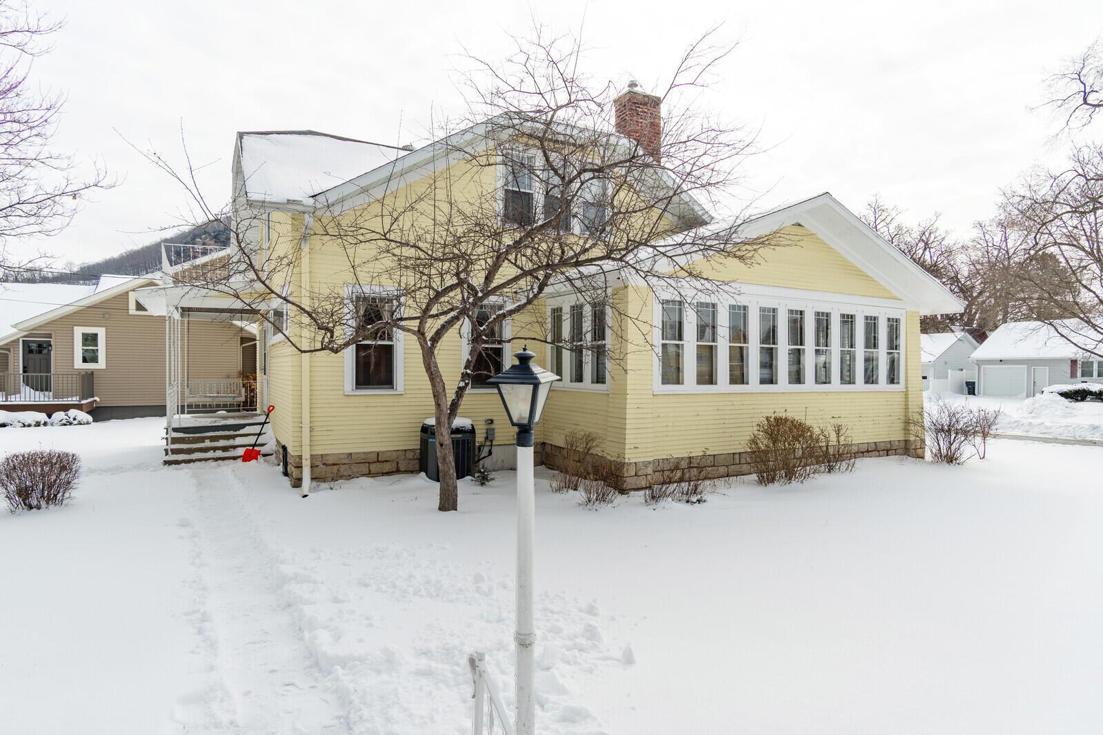 2405 State Street La Crosse, WI 54601 - Photo 6 of 31 06_2405StateSt_Exterior6_mls