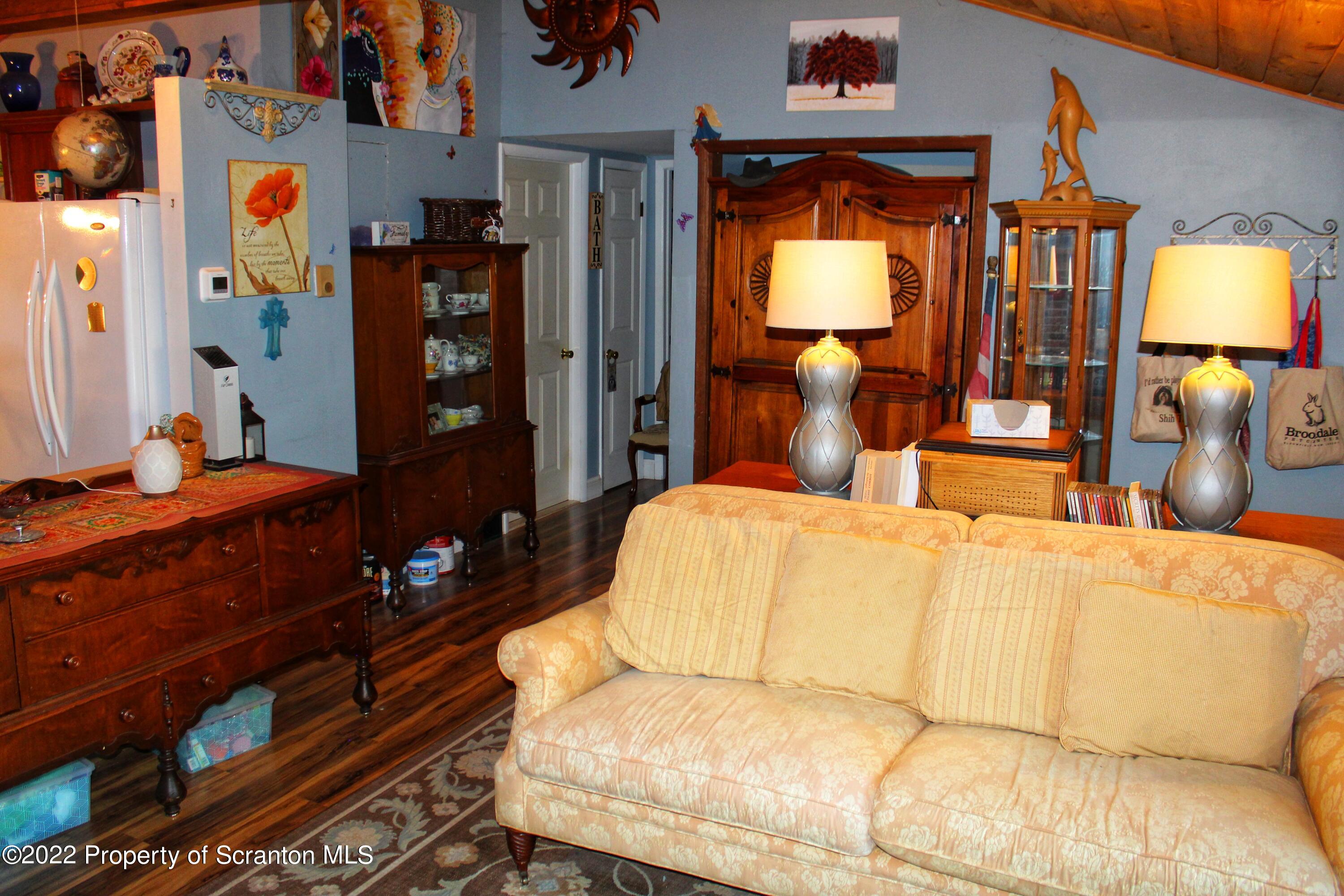 134 Hickory Road Dingmans Ferry, PA 18328 - Photo 11 of 42 Gallery Image 11