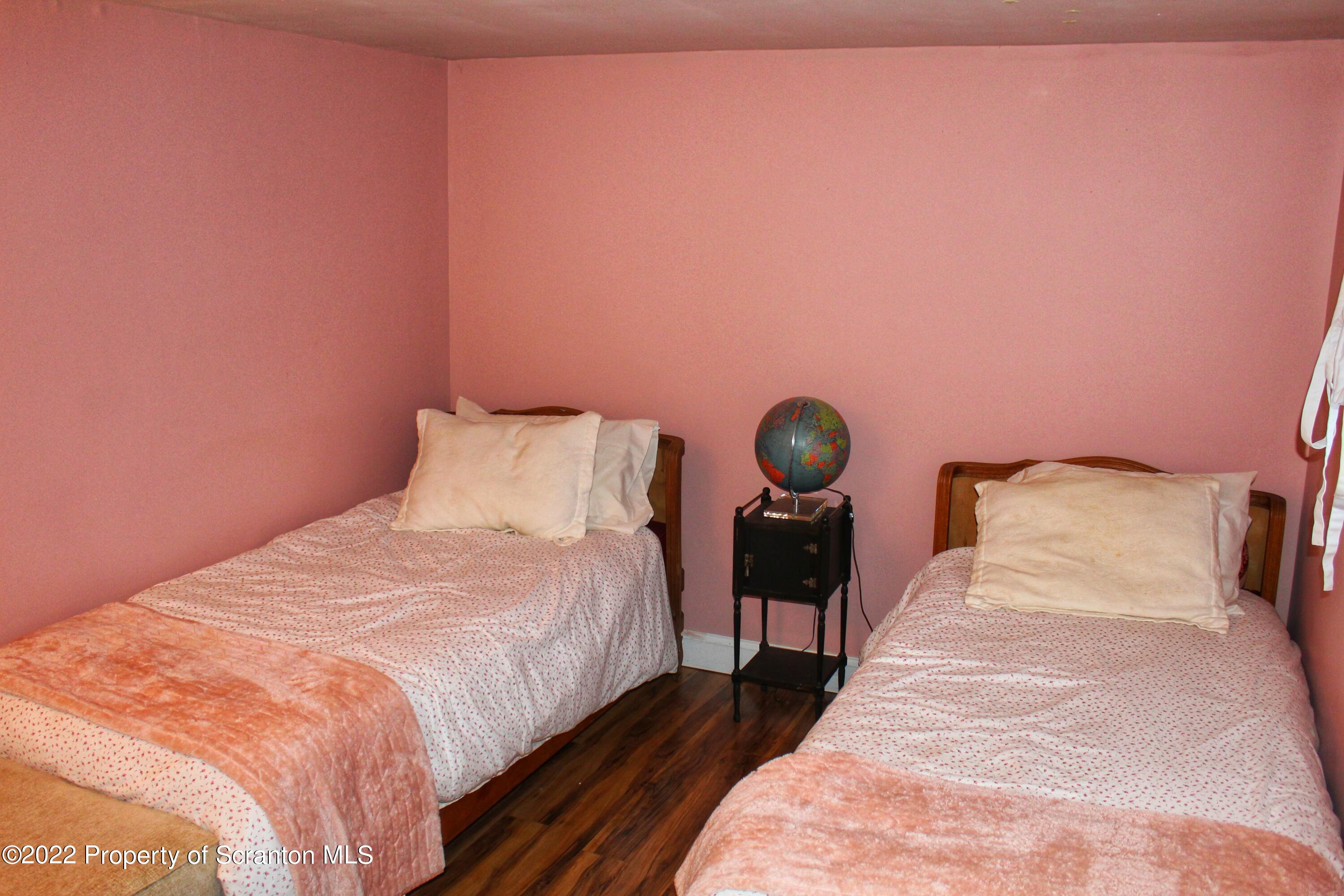134 Hickory Road Dingmans Ferry, PA 18328 - Photo 18 of 42 Gallery Image 18
