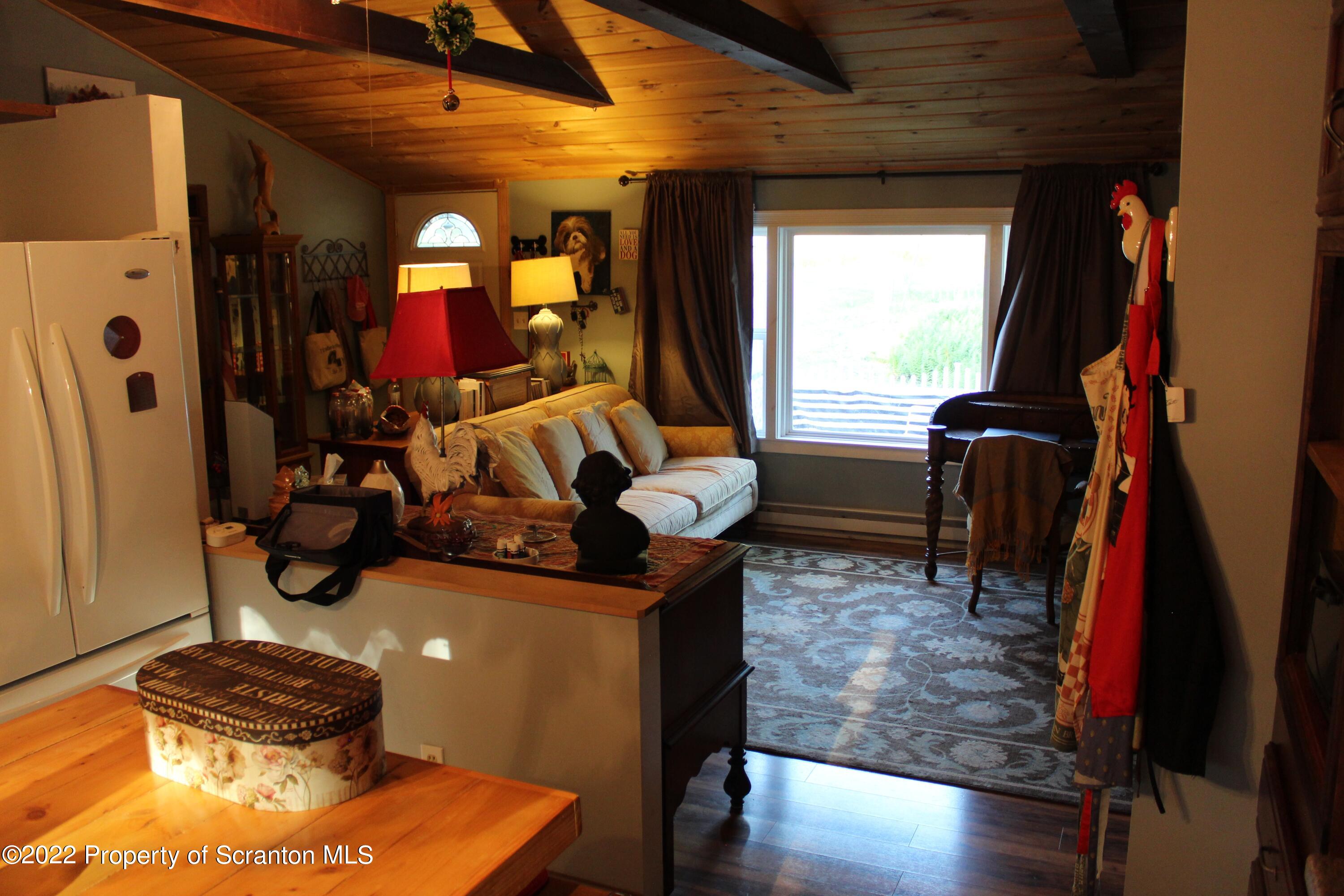 134 Hickory Road Dingmans Ferry, PA 18328 - Photo 9 of 42 Gallery Image 9