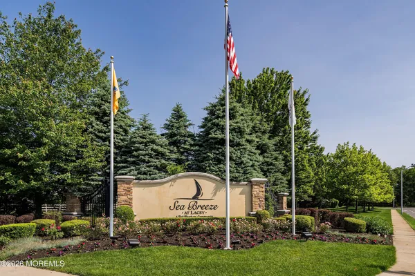 $670,000 | 10 Iverness Court, Forked River, NJ 08731