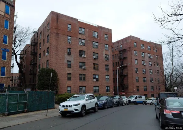 a car parked in front of a building