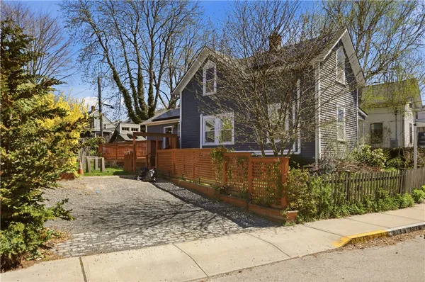 $695,000 | 21 Clinton Avenue, Newport, RI 02840