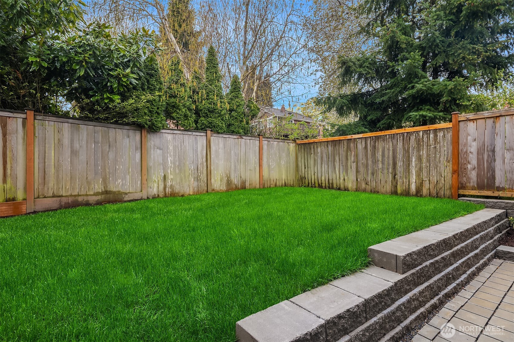 537 North 70th Street Seattle, WA 98103 - Photo 4 of 33