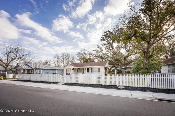 $185,900 | 206 Crawford Street, Biloxi, MS 39530