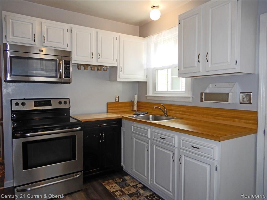 25040 Doxtator Street Dearborn, MI 48128 - Photo 3 of 27