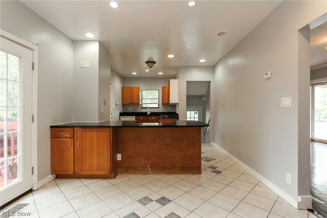 3419 Spangler Road Cleveland Heights, OH 44112 - Photo 10 of 35