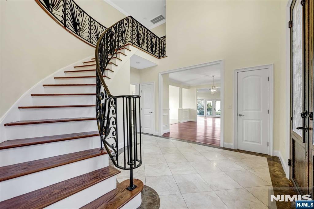 831 Pascack Road Paramus, NJ 07652 - Photo 2 of 27 Gallery Image 2