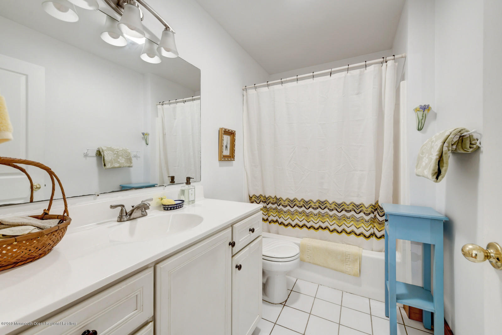 34 Chesterfield Georgetown Road Chesterfield, NJ 08515 - Photo 17 of 30 23_28Bathroom_mls