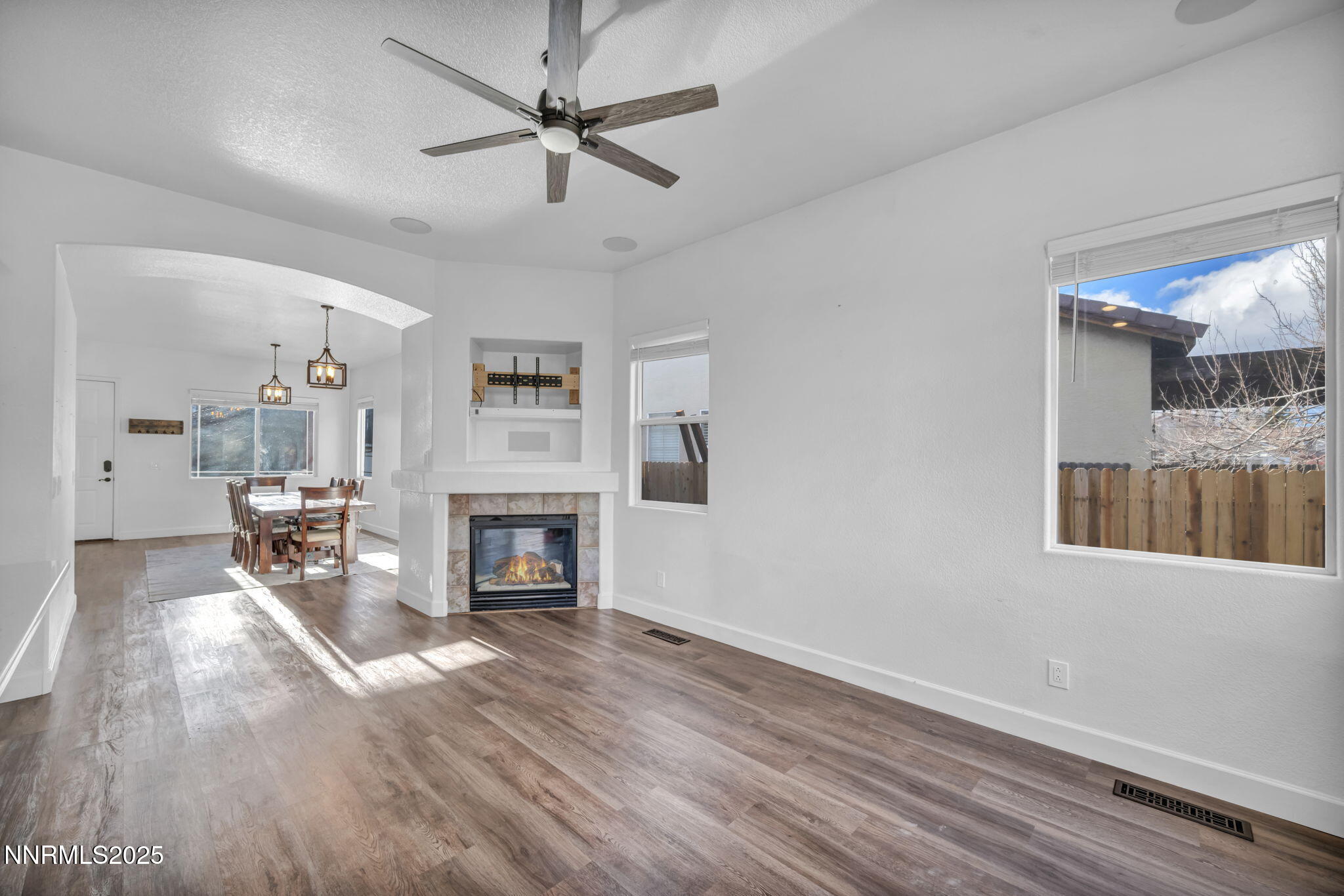 9638 Thunder Mountain Way Reno, NV 89521 - Photo 13 of 38 MLS16