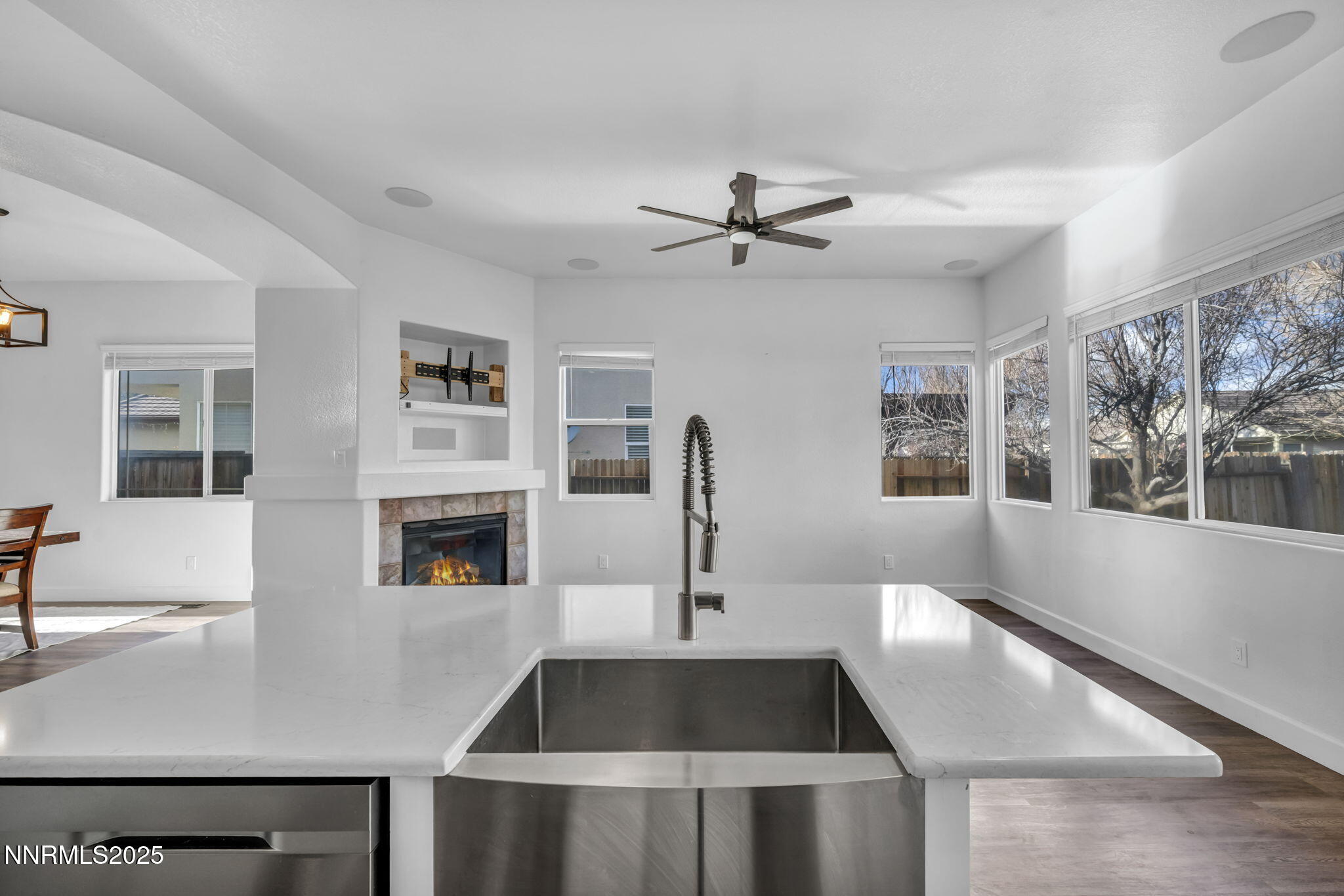 9638 Thunder Mountain Way Reno, NV 89521 - Photo 14 of 38 MLS17