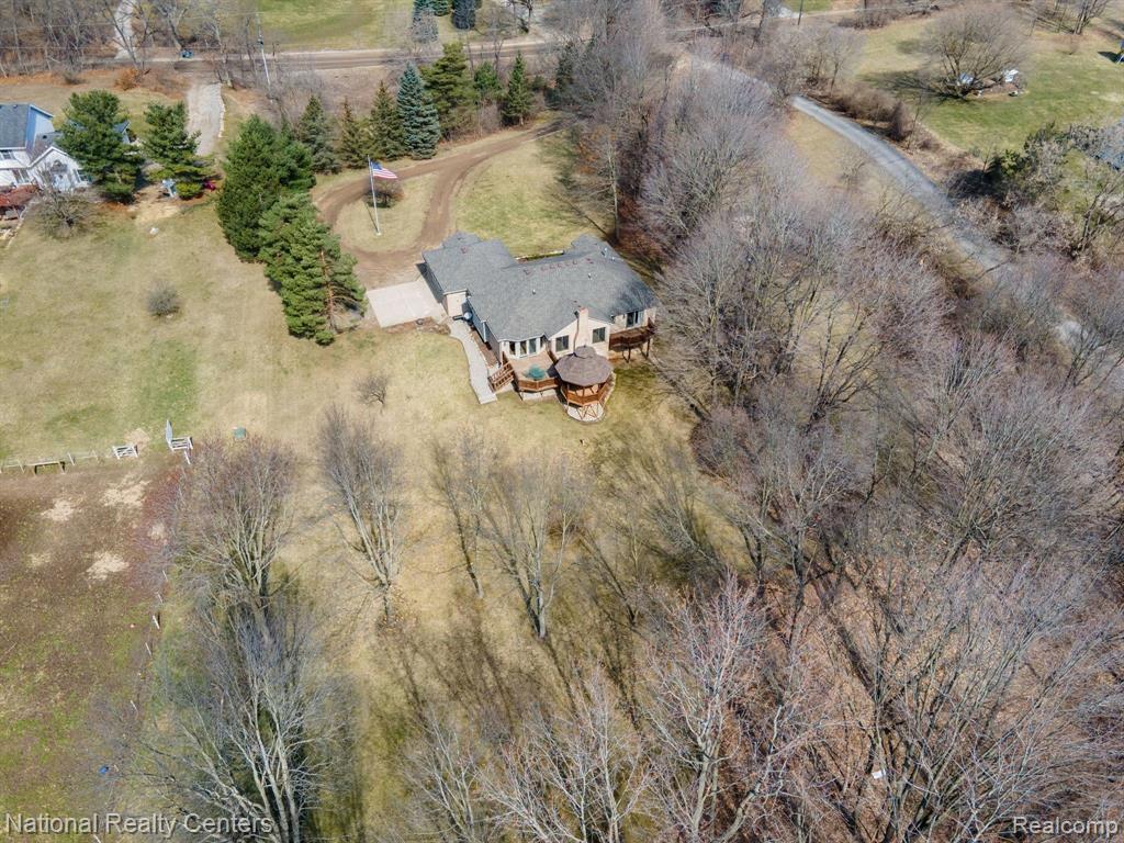 464 Mack Road Leonard, MI 48367 - Photo 40 of 41