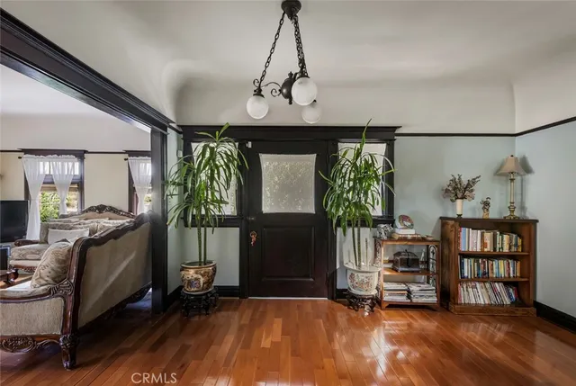 $1,350,000 | 1462 Sunset Boulevard, Los Angeles, CA 90026