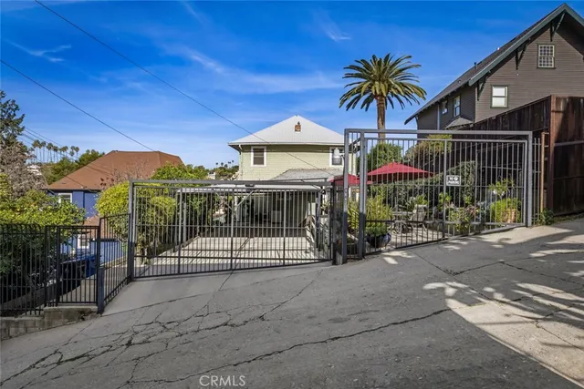 $1,350,000 | 1462 Sunset Boulevard, Los Angeles, CA 90026