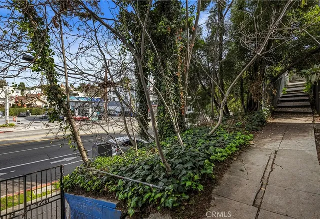 $1,350,000 | 1462 Sunset Boulevard, Los Angeles, CA 90026