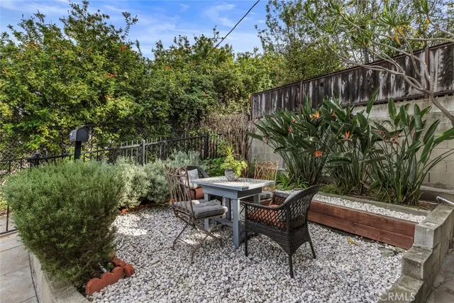 $1,350,000 | 1462 Sunset Boulevard, Los Angeles, CA 90026