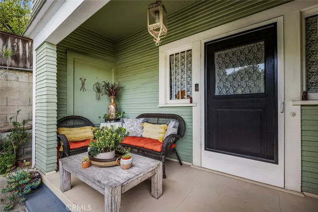 $1,350,000 | 1462 Sunset Boulevard, Los Angeles, CA 90026